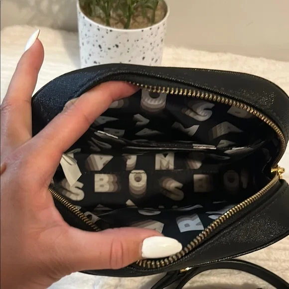 Marc Jacobs New York Black and White Crossbody Bag - Picture 10 of 12